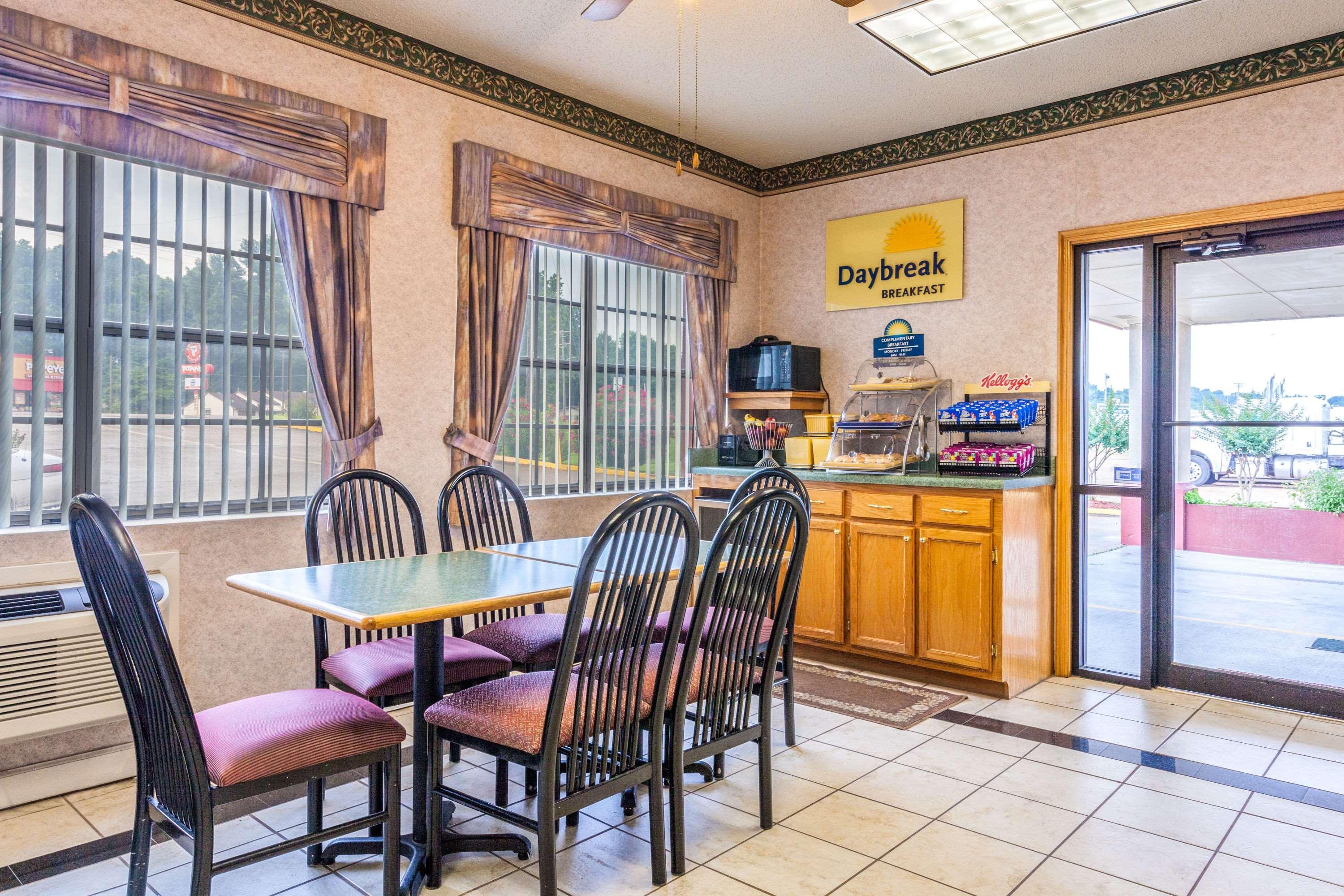 Days Inn By Wyndham Yazoo City Esterno foto
