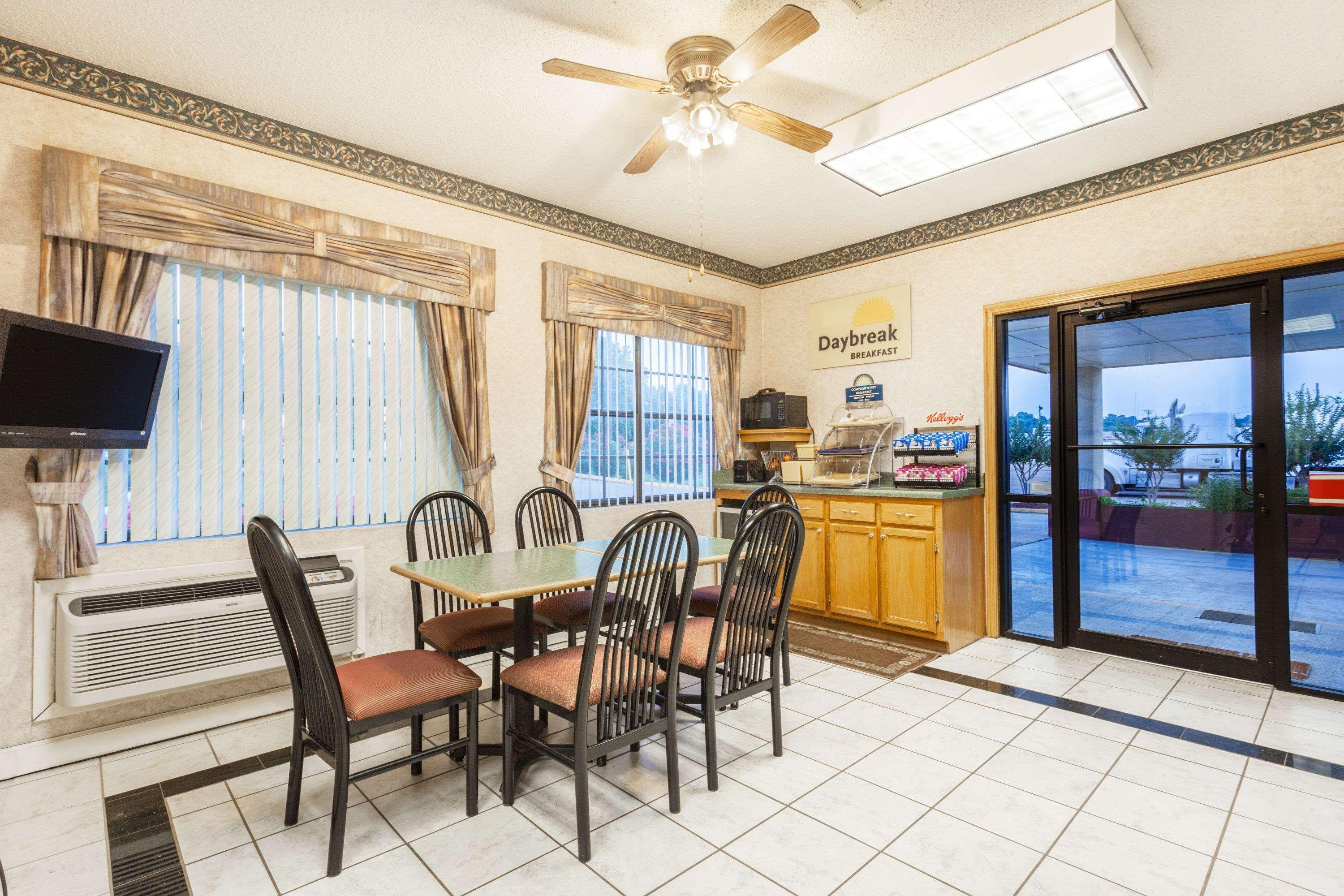 Days Inn By Wyndham Yazoo City Esterno foto